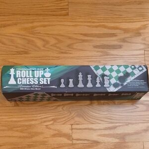 Mind Games, Tournament Size Roll Up Chess Set, NWT/NIB